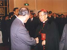 김추기경, “하느님 생각하며 이웃사랑 실천하자”